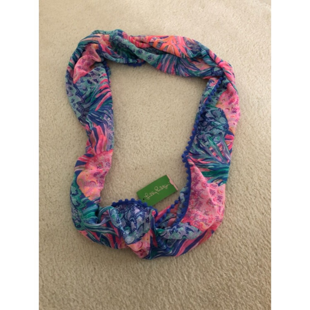 Lilly Pulitzer Infinity Scarf. NWT!